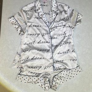 Victoria Secret silky shirt set pyjamas size medium
